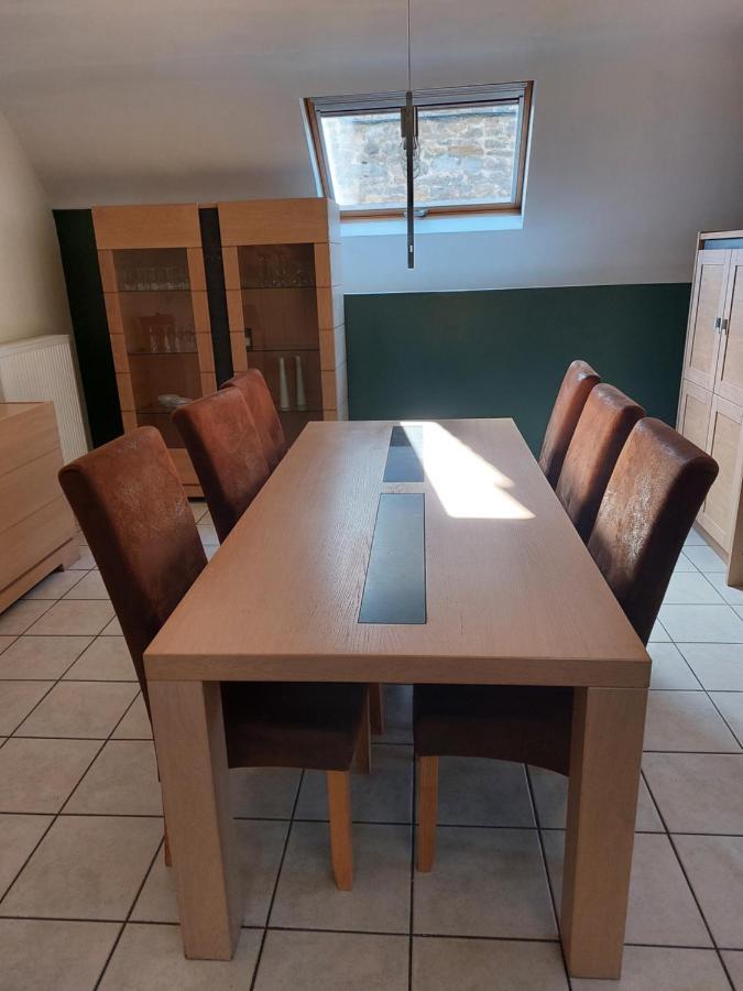 Apartament Aux Trois Petits Cochons Hotton Zewnętrze zdjęcie